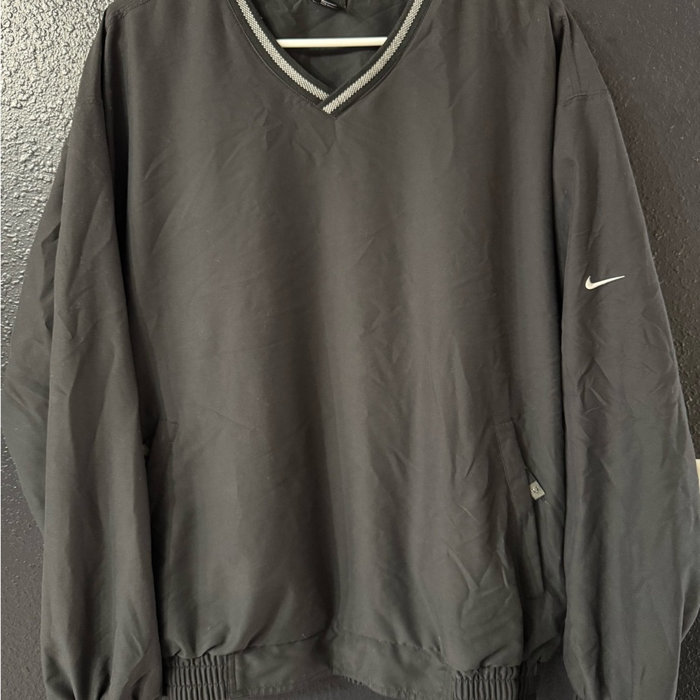 Nike Men's Black V-Neck Pullover Windbreaker